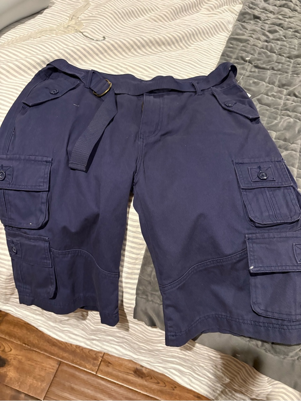 Men's Navy Cargo Shorts with Utility Pockets and Belt